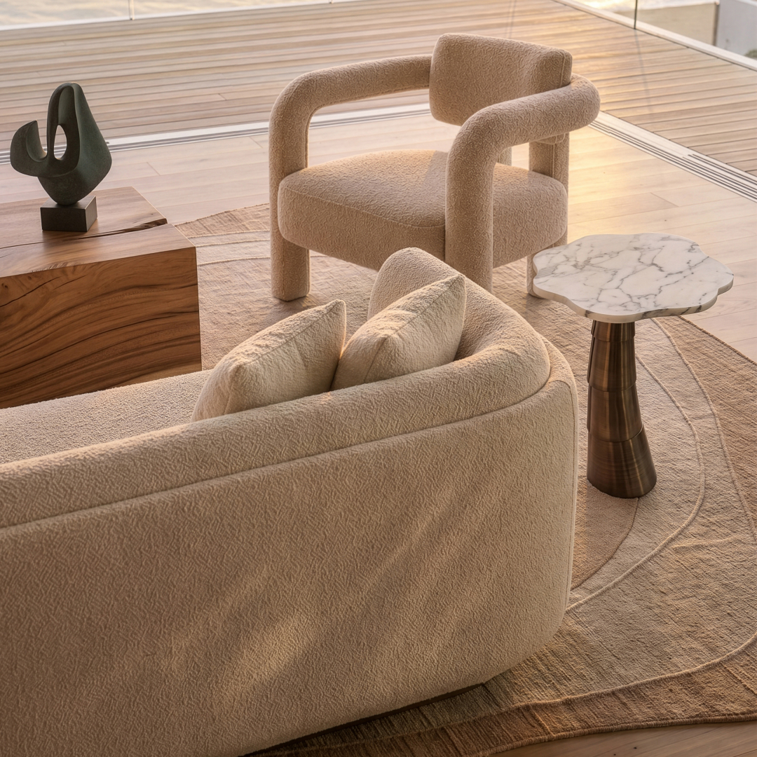 Malibu-sunset-Foz-sofa-Palm-side-table-Double-Arch-armchair-02-InsidherLand