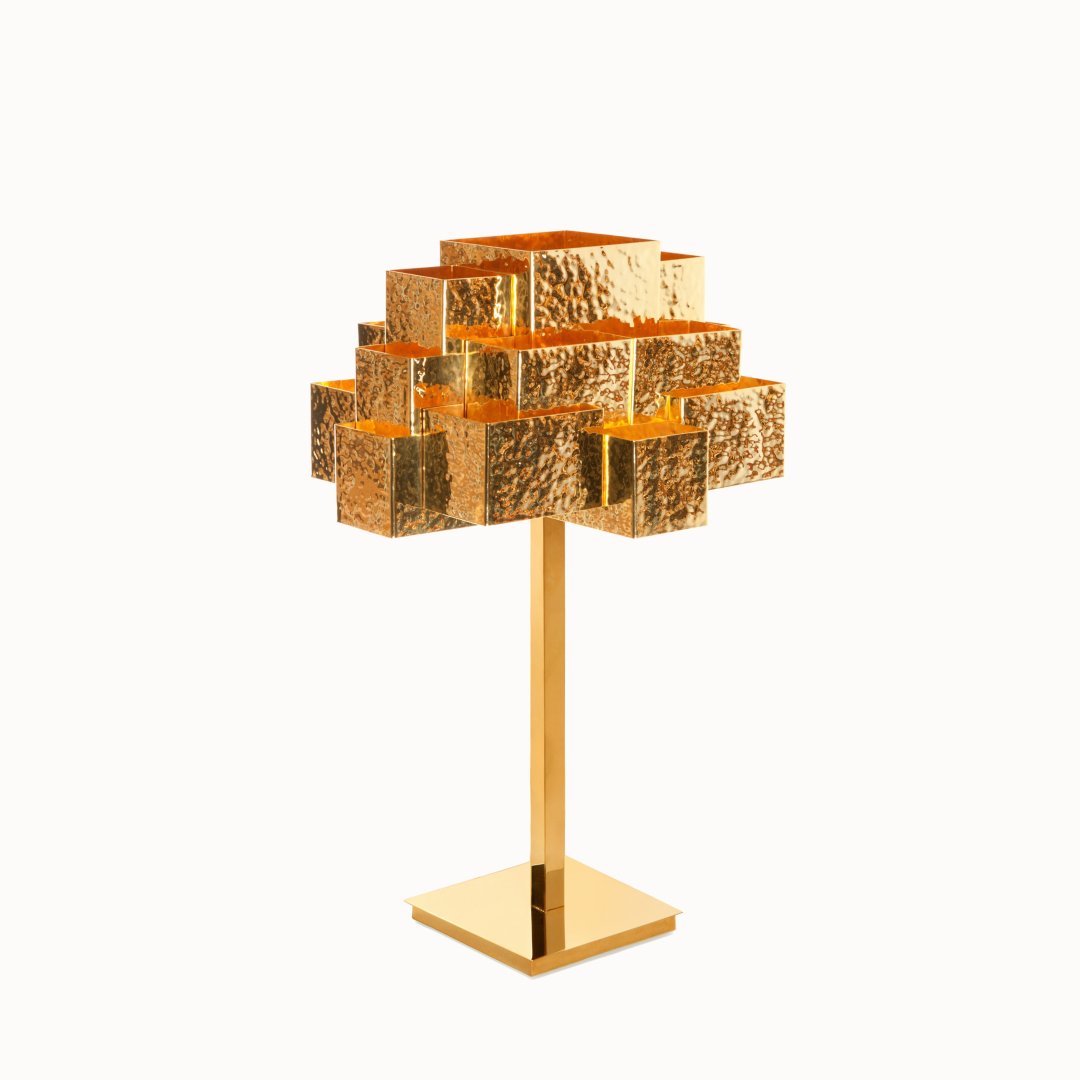 Inspiring Trees table lamp hammered brass